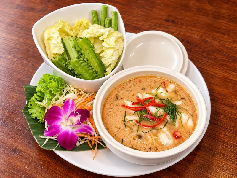 หลนเนื้อปูก้อน จัดเสิร์ฟที่ครัวบ้านวัง